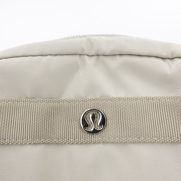 Lululemon Women's Wunderlust Crossbody Bag 2L Raw Linen Beige OS - Picture 8 of 12